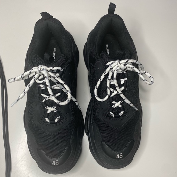 Balenciaga Triple S Black - Picture 3 of 7